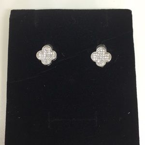 Crystal silver clover shape earrings